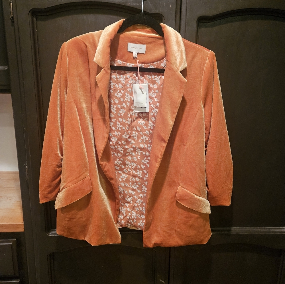 NWT Skies Are Blue Golden Mustard Velvet Floral Lined Blazer Scrunched Sleeves